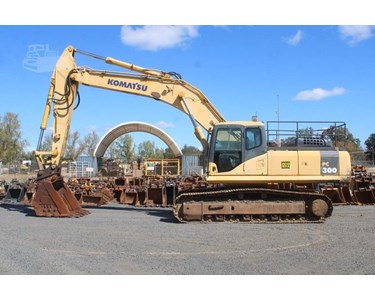 Komatsu - Used Excavator | 2006 Komatsu PC300LC-7E0