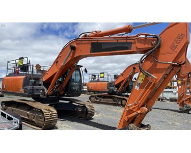 Hitachi - Used Excavator | 2022 Hitachi ZX360LCH-5