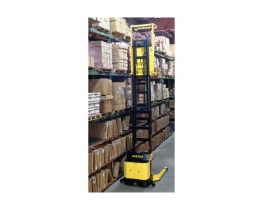 Order Pickers | Hyster R30XM Series