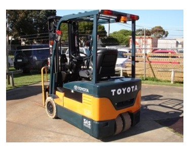 Toyota - Electric Forklift | 7FBE15 | Buy or Rent