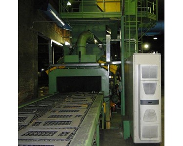 Superior - Shotblasting machine | SUPERIOR EdgeBlast Mesh Conveyor