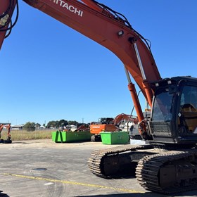 Used Excavator | 2021 Hitachi ZX360LC-5