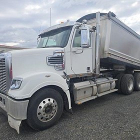 Used Tipper Truck | 2014 FREIGHTLINER CORONADO 114