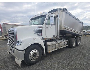 Used Tipper Truck | 2014 FREIGHTLINER CORONADO 114