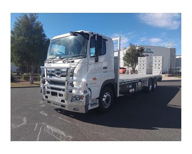 Hino - Beavertail Truck | FS 2848 AMT Air 6x4