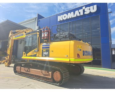 Komatsu - Used Excavator | 2022 Komatsu PC360LC-11