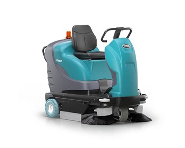 Tennant - Ride On Sweeper | S680
