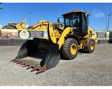 Caterpillar - Used Wheel Loaders 924K