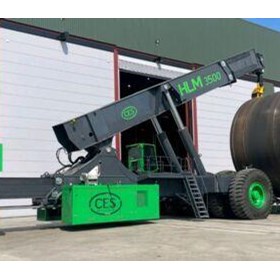 Heavy duty range of reachstackers