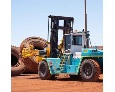 Konecranes - Diesel Tyre Handler | 8.5-16 Tonne
