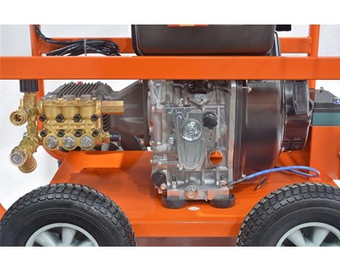 High Pressure Washer 3600PSI 18L/min Diesel