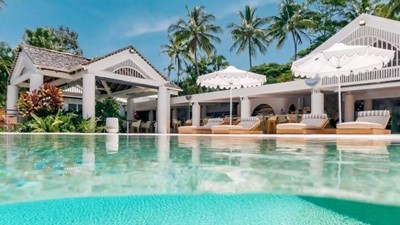 The Best Shade Umbrellas for Swimming Pools