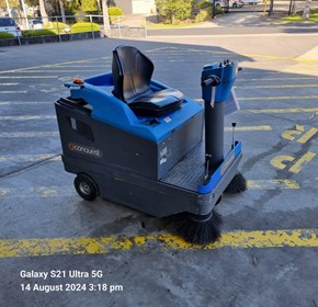 (Used) Industrial Ride-on Sweeper | PB106E