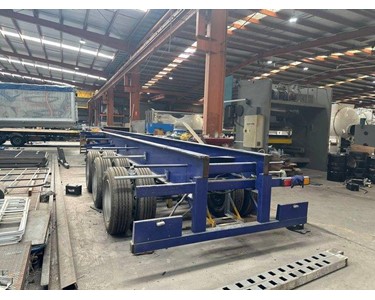 Stonestar - Tri Axle Skel Trailer