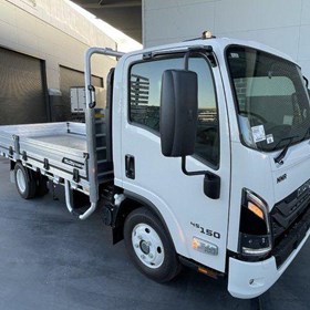 Tray Truck | N Series NNR 45-150 DT D34 Traypack