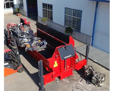 Enerpat - AMB-SCE5000 Mobile Car Baler | Diesel ELV Scrap Baler