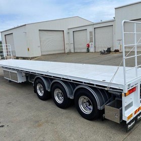 Flat Deck Trailer | Tri Axle Flat T