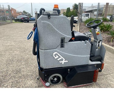 Conquest - Fully Refurbished | Conquest SDS85 Ride On Floor Scrubber