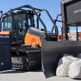 DD130 Tracked Dozer