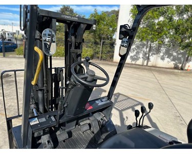 Crown - 2.5T Gas Forklift with Container Mast - CG25E