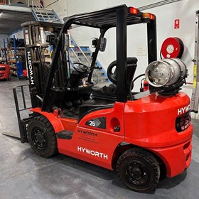 2.5T Gas Forklift 4.5m lift Container Mast