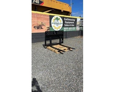 Roo Attachments - Pallet Forks Attachments | 2T 