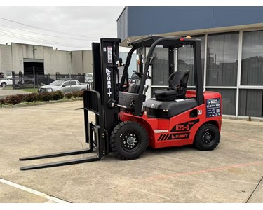 Summit - Summit K25C 2.5 Ton Counterbalance Diesel Forklift (3m, 2 stage)