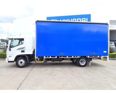 Hyundai - EX8 ELWB Tautliner Truck