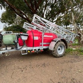 Used Pull Type Sprayer | SILVAN 2G18MOBG 