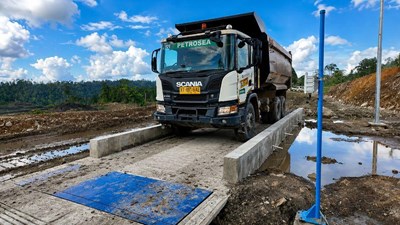 The Hidden Risk in Truck Weighing: Why Total Vehicle Weight Isn't the Whole Story