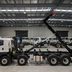 Hooklift Trucks | HL22