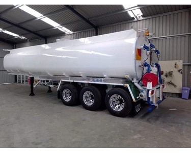 UTA Road Spray Tanker | 32,000 Litre