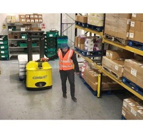 Why the Combi-CS Electric Pedestrian Stacker is Proving Popular in F&B