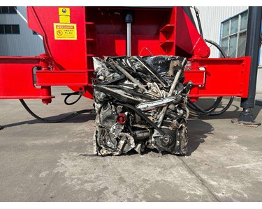 Enerpat - AMB-SCE5000 Mobile Car Baler | Diesel ELV Scrap Baler