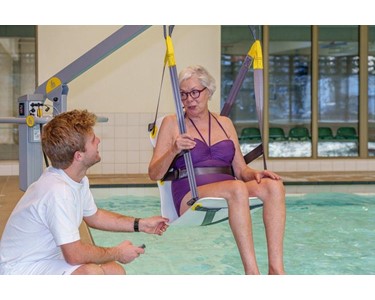 Handi Rehab - Mobile Patient Pool Lift