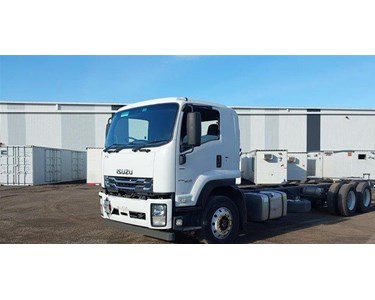 Isuzu - Cab Chassis Truck | 2017 FVL 240-300 