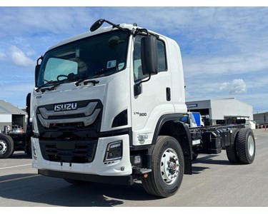 Isuzu - FVR 170-300 AT R47 Cab Chassis Truck