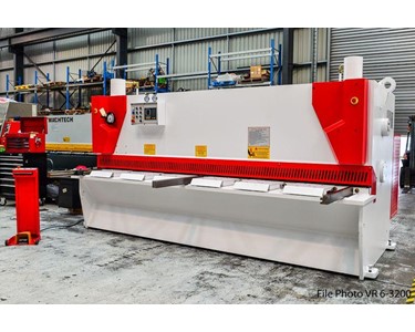Machtech - Variable Rake Hydraulic Guillotine | VR 8-3200A