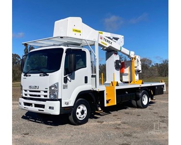Used Cherry Picker Truck | 2011 ISUZU FRR500 
