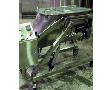 Custom Fabricated Stainless Steel Stingray ASM – Auger Blenders