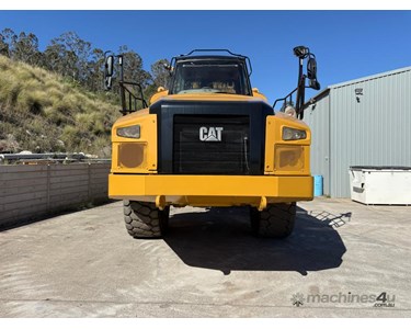 Caterpillar - Used Articulated Water Truck | 2017 745C WT
