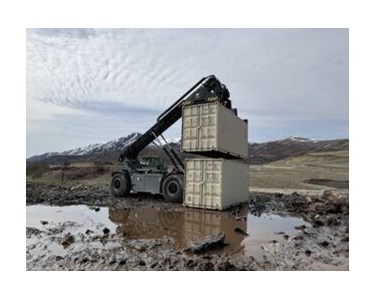 Kalmar - Rough Terrain Container Reach Stacker