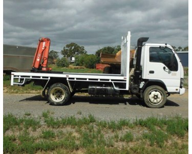 Isuzu - Used Crane Truck | NQR 450 Tray With Crane (D01091)