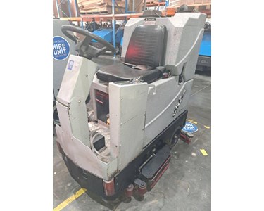 Conquest - Used Conquest SDS85E Ride-On Floor Scrubber | Formerly Conquest CRZ