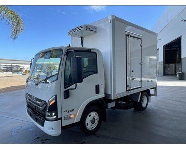 Isuzu - NNR 45-150 DT D28 Refrigerated Truck