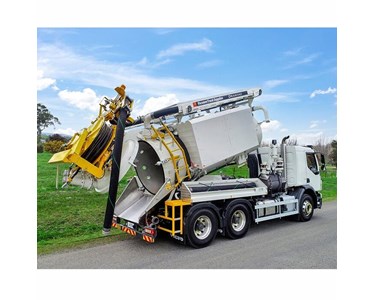 Vacuum Truck Supplies - Vacuum Excavator 350Hp | DrainVac 6000