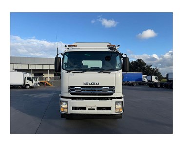 Isuzu - Used Tipper Truck | F Series FXZ240-350
