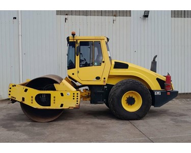 BOMAG - BW211PD-4 Roller