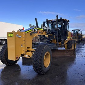 Used Motor Grader | Vermeer