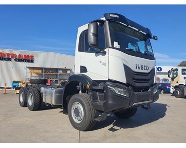 Iveco - Cab Chassis Truck | T-Way 6x6 